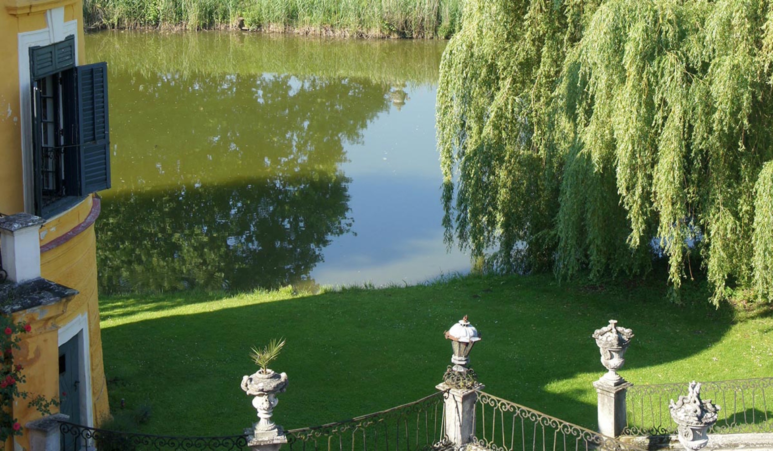 schloss_wasserburg pond